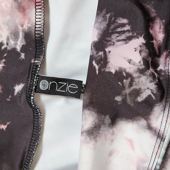 Onzie for Cycle Bar High Basic Midi Leggings, True Romance Tie Dye, XL - Picture 7 of 9